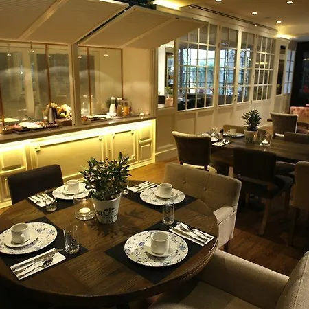 Ofelias 4sup Hotel 4*